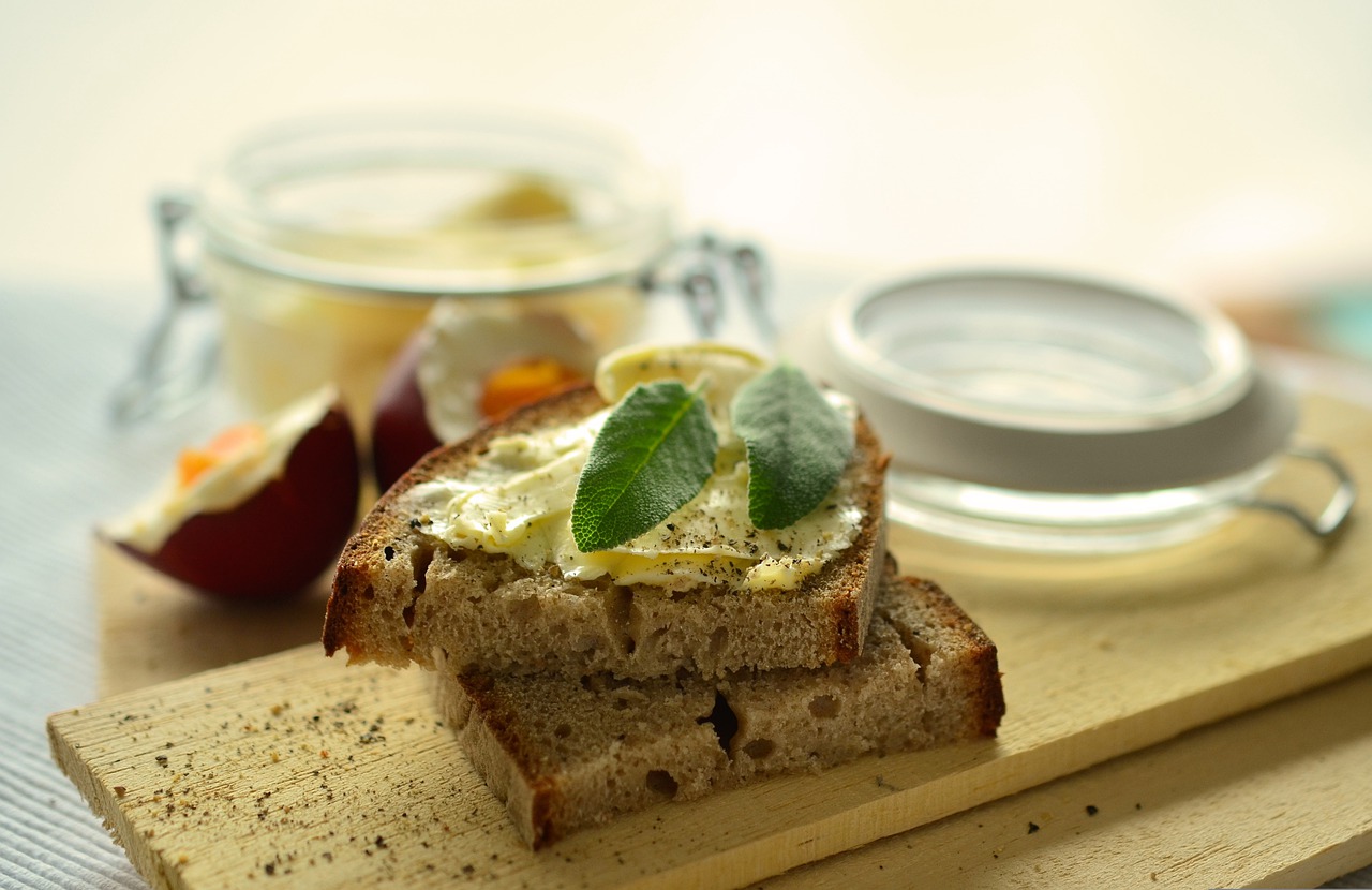 loaf, butter, breakfast-1266641.jpg