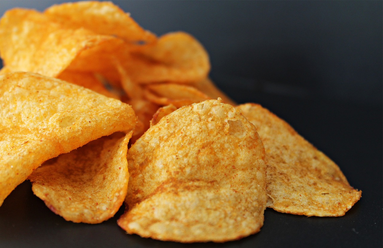 potato chips, snack food, crisps-448737.jpg